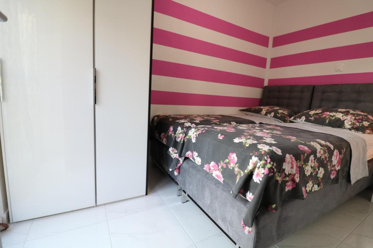 Apartamento Sneky Pula Exterior foto